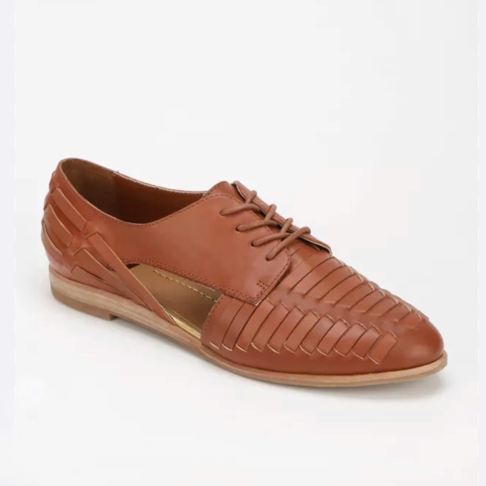 Dolce Vita Mattia Cut-out Oxford shoes